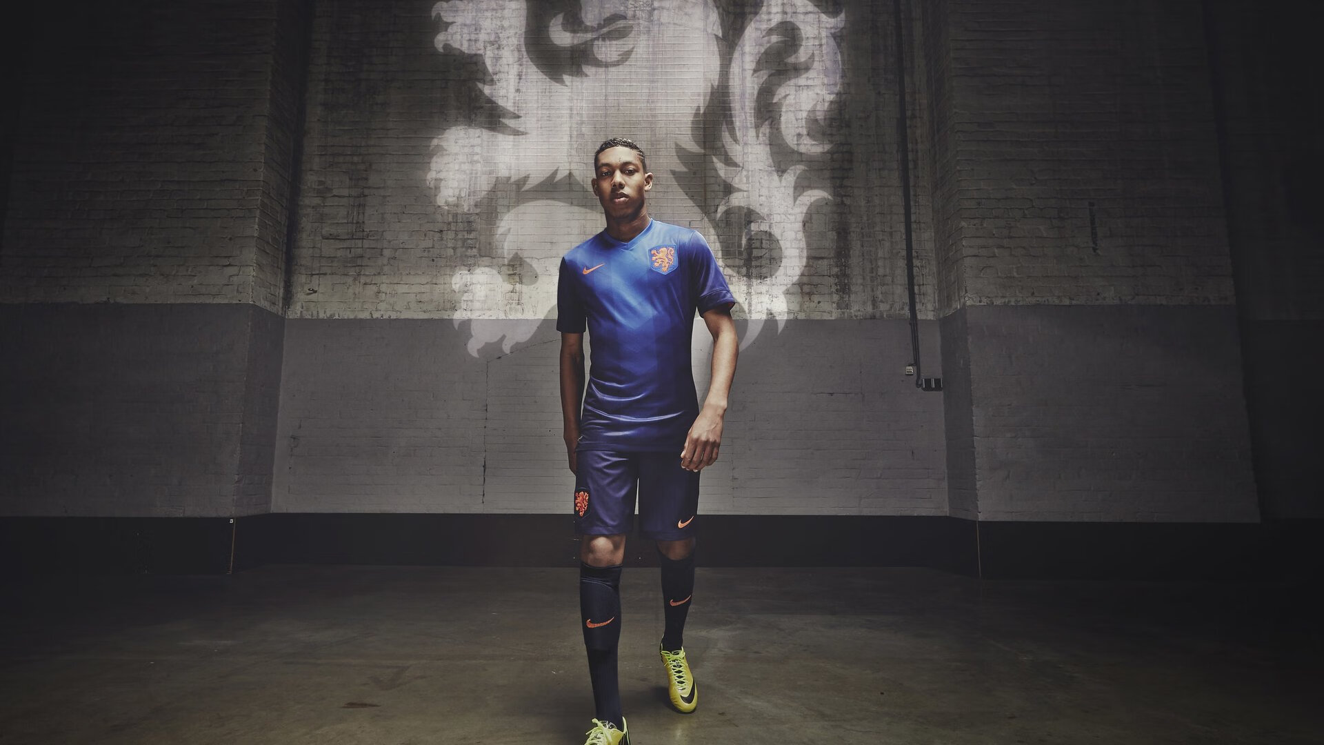 混合泳对决波兰沉着冷静，混合泳夺冠视频