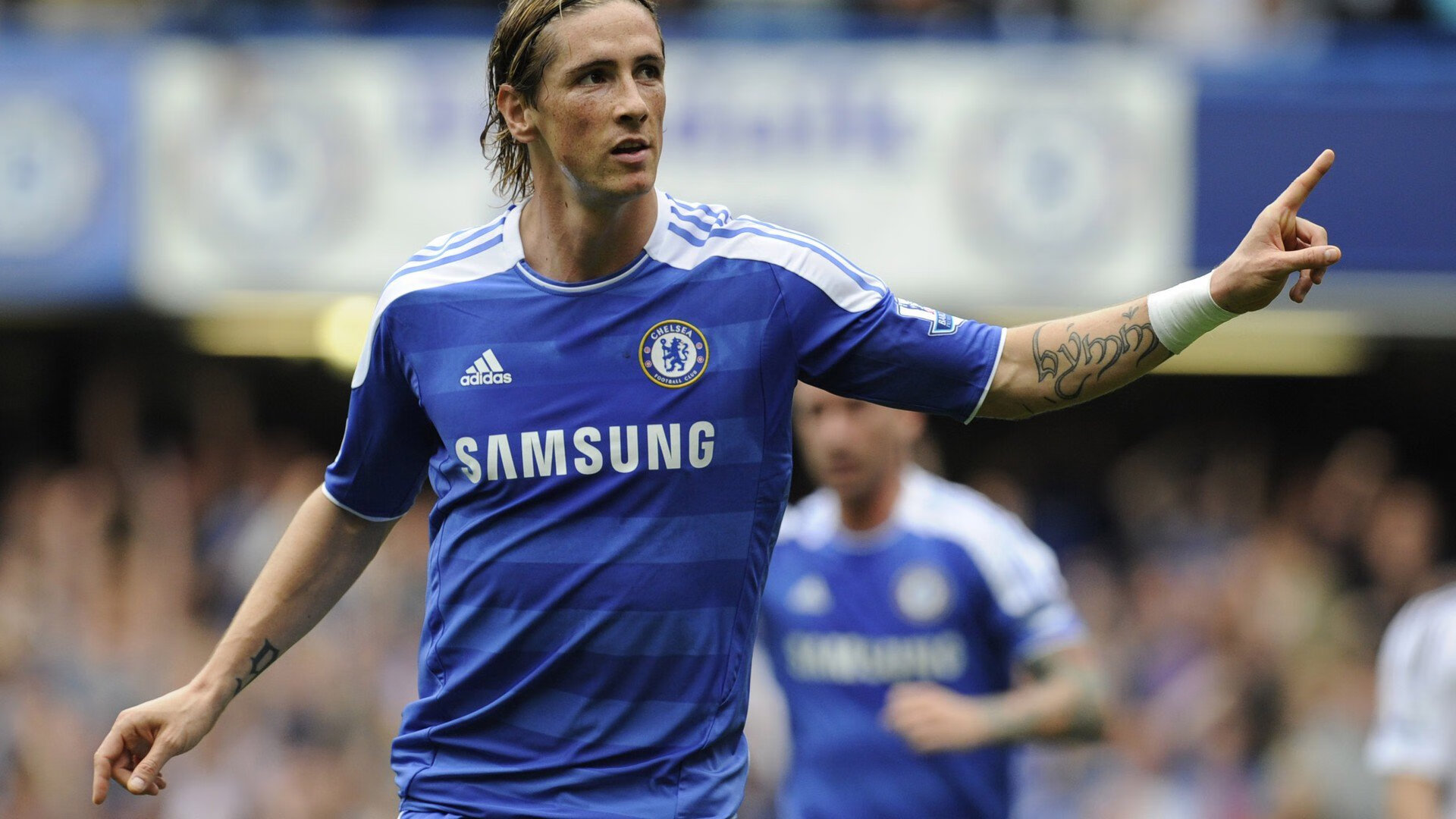 32岁神锋梅开二度,孔帕尼率队击败世俱杯冠军续写连胜,孔帕尼巅峰啥水平